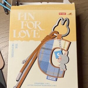 Pop Mart Pin for Love Pendant Box